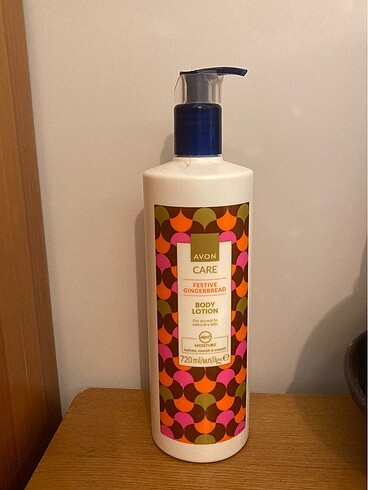 Avon festive gingerbread vücut losyonu 750 ml