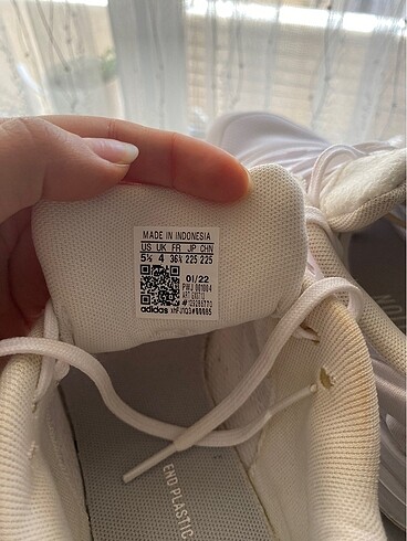 36,5 Beden Kadın adidas spor ayakkabı