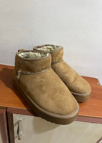 Ugg 39