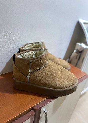 Kürklü Bej Süet Kadın Dolgu Topuk Bot - Görsel 2