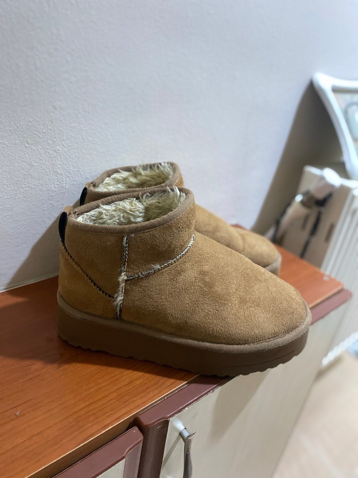 Kürklü Bej Süet Kadın Dolgu Topuk Bot - Görsel 2