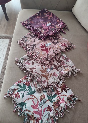 boncuklu eşarp - Görsel 2