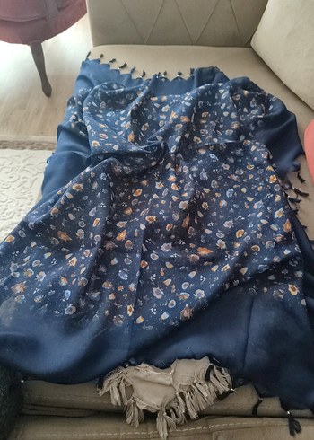 boncuklu eşarp - Görsel 2