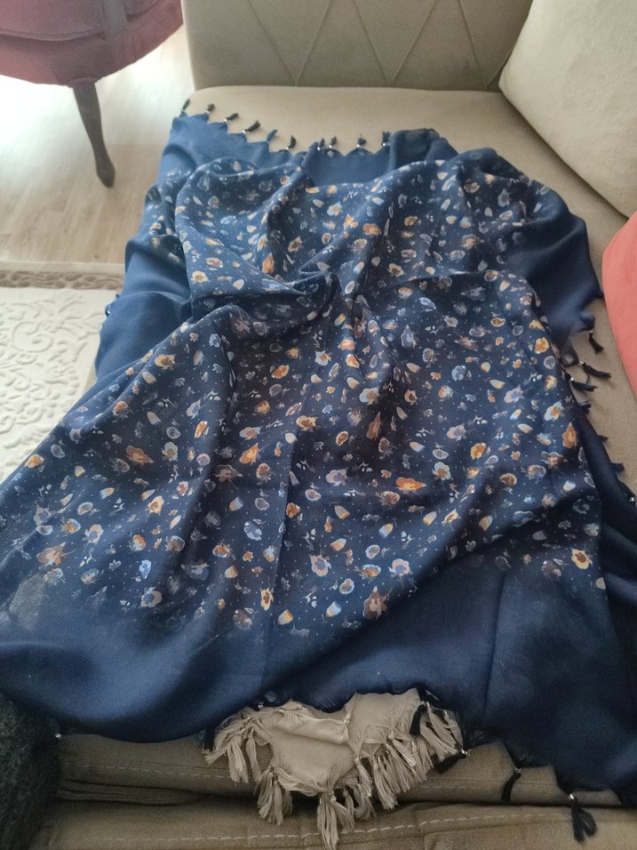 boncuklu eşarp - Görsel 2