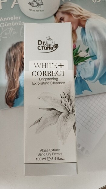 White correct cleanser 
