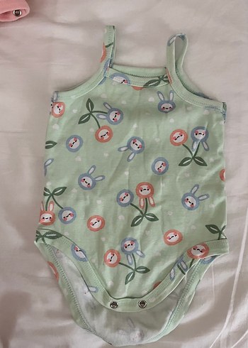 İki adet iyi durumda Kız Bebek  Askılı Bodyler - Görsel 3