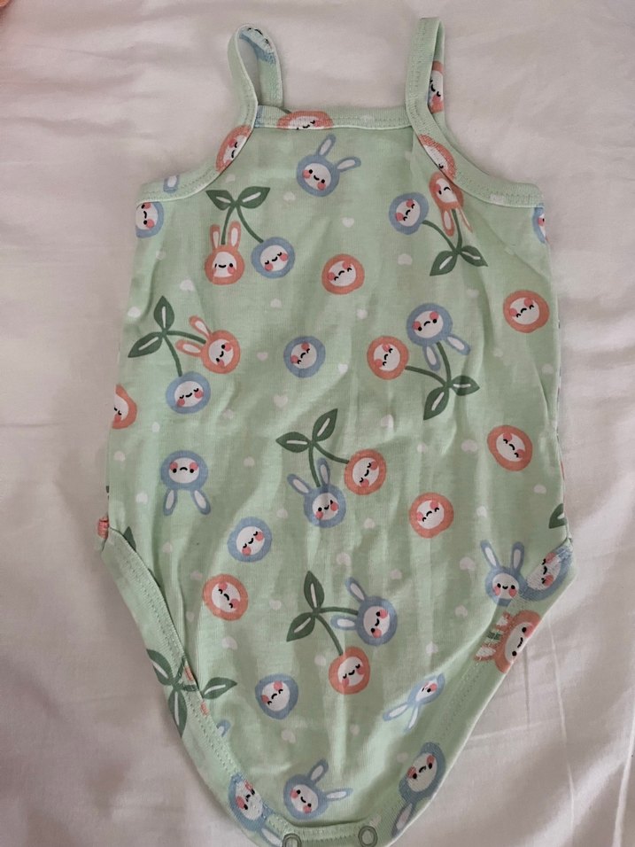 İki adet iyi durumda Kız Bebek  Askılı Bodyler - Görsel 4