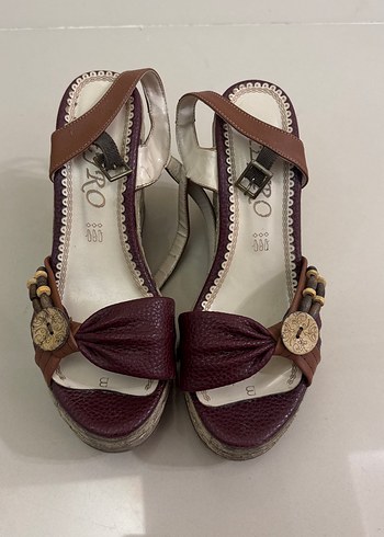Butikten alınmış vintage sandalet