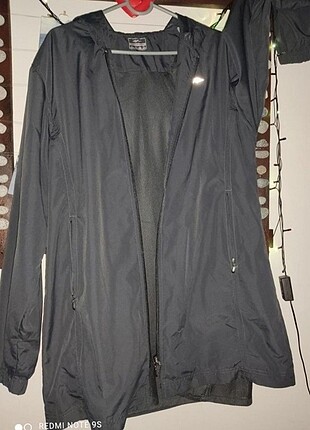 L ve XL bedene uygun kapüşonlu yağmurluk