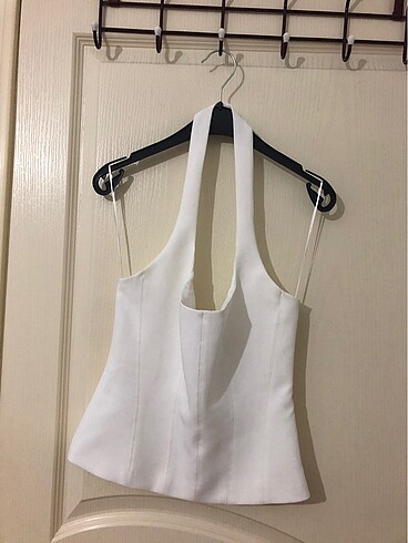 xs Beden Zara Vücuda Oturan Halter Yaka Bluz