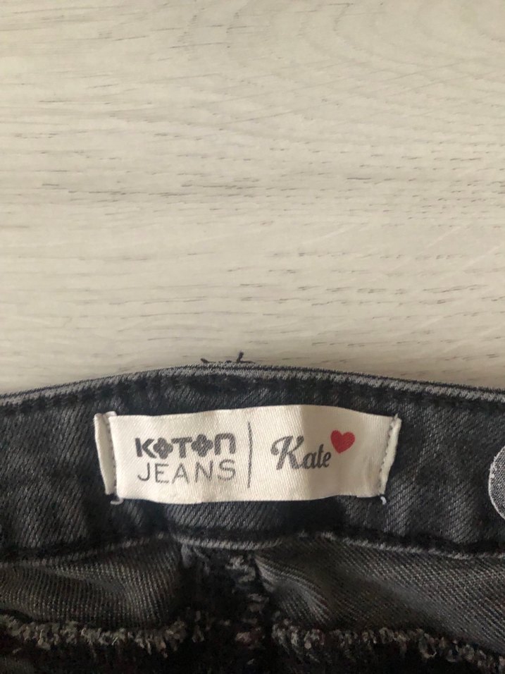 Gri Kadın Kemerli Dar Kesim Kot Pantolon - Görsel 3