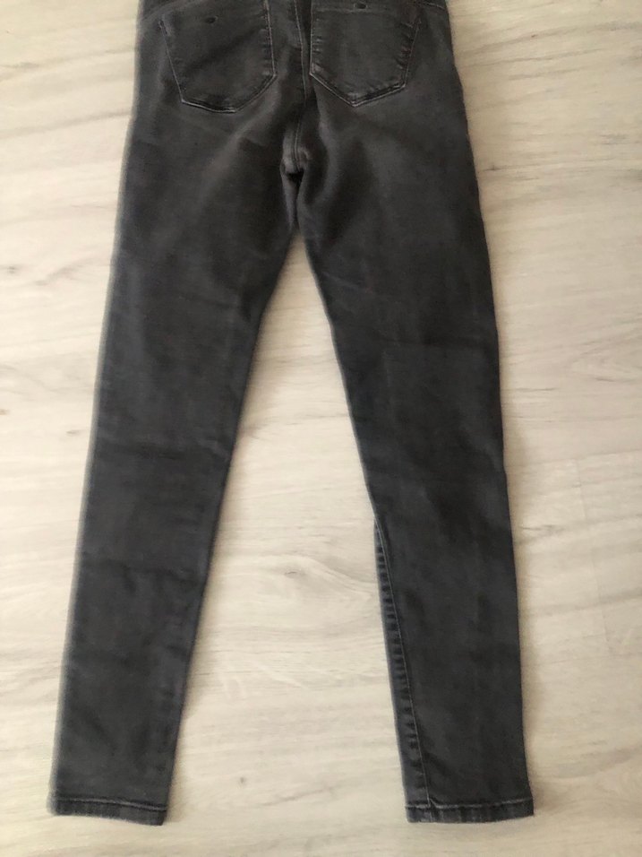 Gri Kadın Kemerli Dar Kesim Kot Pantolon - Görsel 4