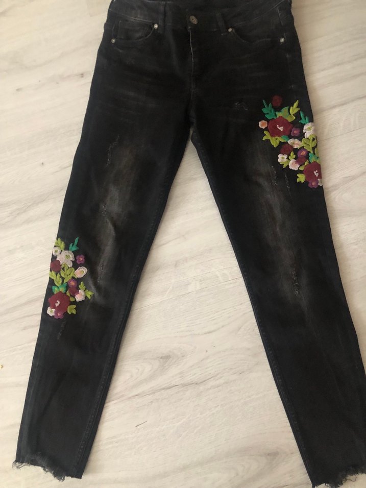 Nakışlı Siyah Bol Kesim Kadın Kot Pantolon - Görsel 2