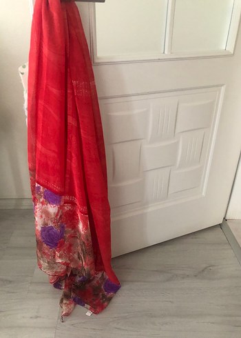 Kırmızı İpek Görünümlü Bohem Kadın Şal - Görsel 7