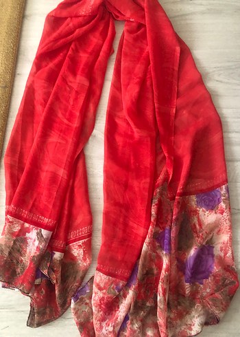 Kırmızı İpek Görünümlü Bohem Kadın Şal - Görsel 4