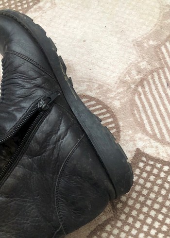 Fermuarlı Siyah Deri Kadın Bot - Görsel 4