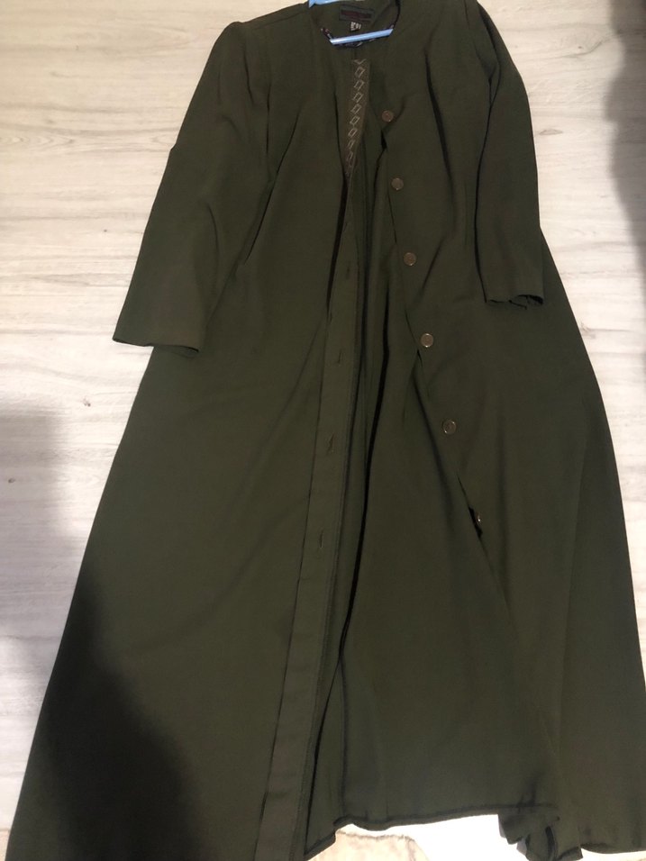 Düğmeli Uzun Haki Kadın Kaban - Görsel 4