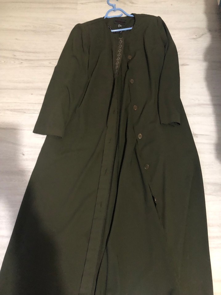 Düğmeli Uzun Haki Kadın Kaban - Görsel 3