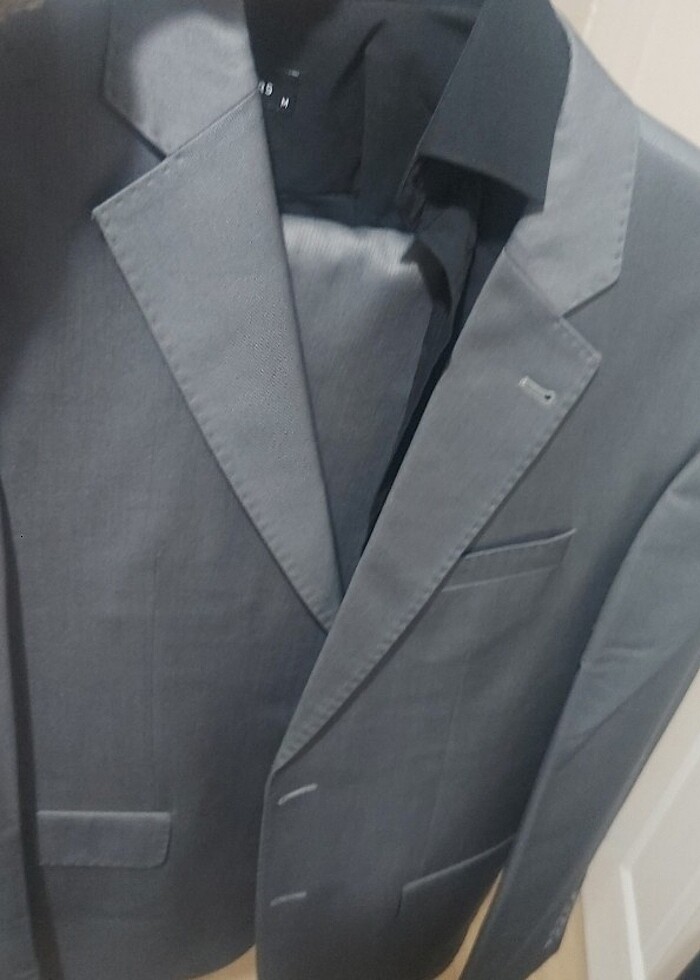 İki adet erkek takim elbise - Görsel 2