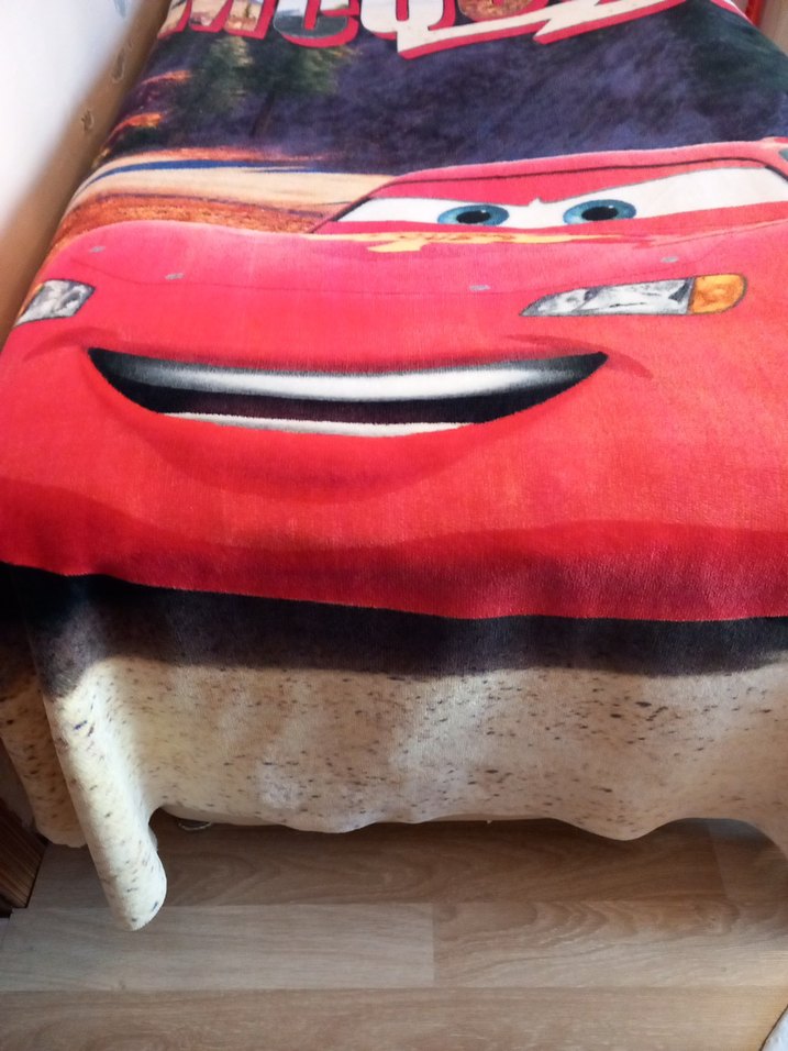 Şimşek McQueen'li tek kişilik battaniye - Görsel 5