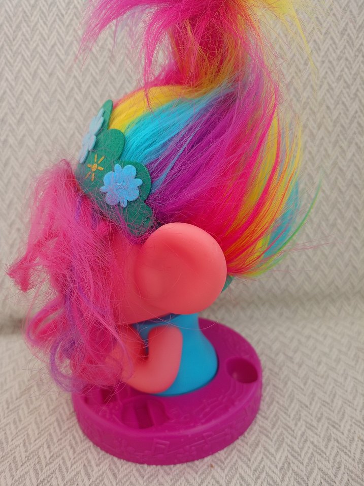 Renkli Pembe Troll Figürü - Görsel 3