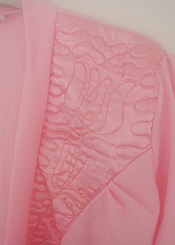 Pembe Nakışlı Uzun Kadın Sabahlık - Görsel 4