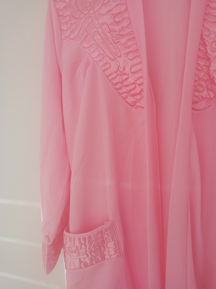 Pembe Nakışlı Uzun Kadın Sabahlık - Görsel 3