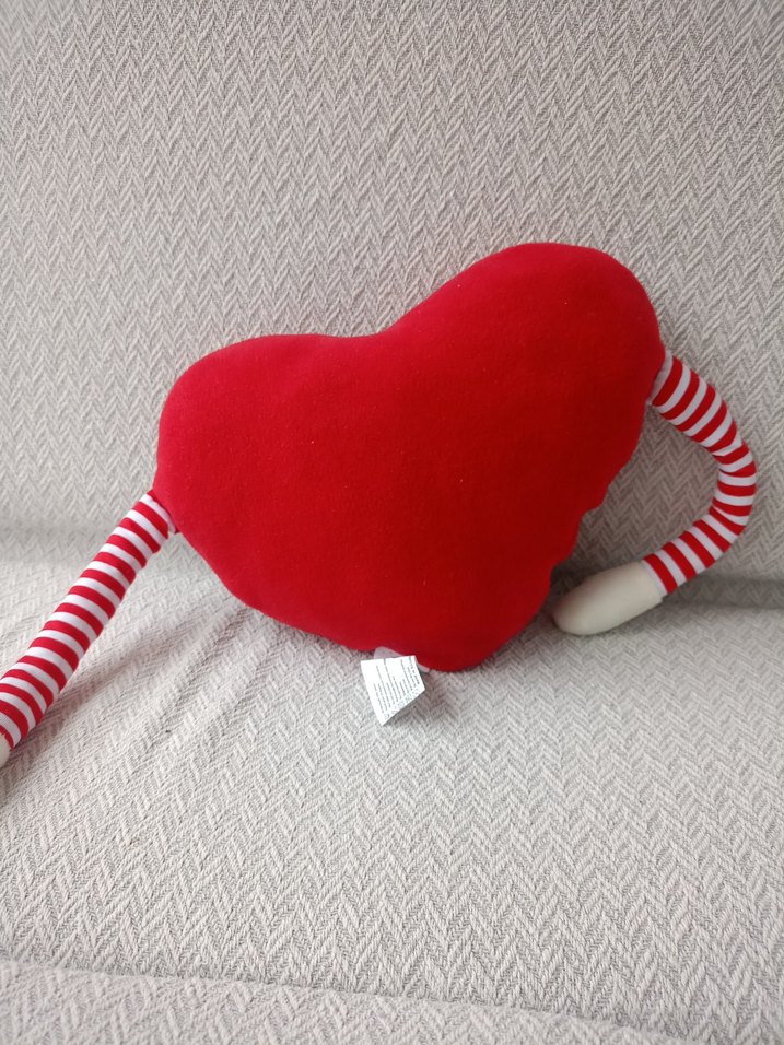 Kırmızı Kalp Tasarımlı Peluş Oyuncak - Görsel 2