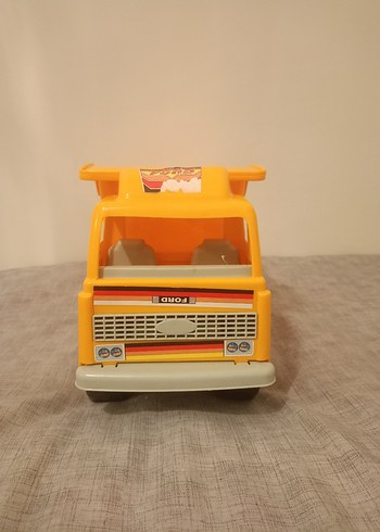 Sarı Oyuncak Kamyonet - Görsel 2