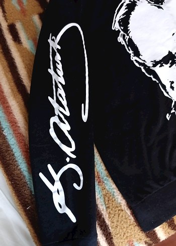 Siyah Kapüşonlu Atatürk Baskılı Sweatshirt - Görsel 3