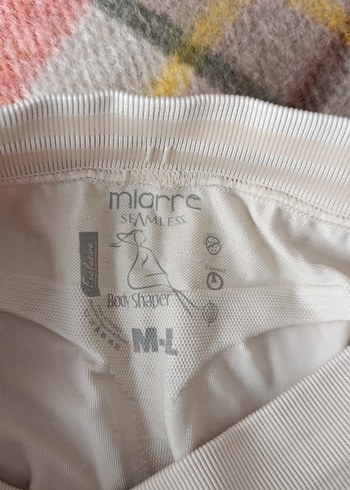 Ten rengi M-L popo kaldıran korse - Görsel 5