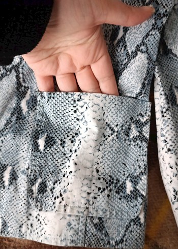 Yılan Desenli mini Kadın Ceket - Görsel 8