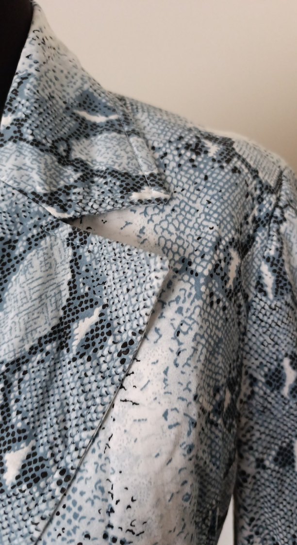 Yılan Desenli mini Kadın Ceket - Görsel 3