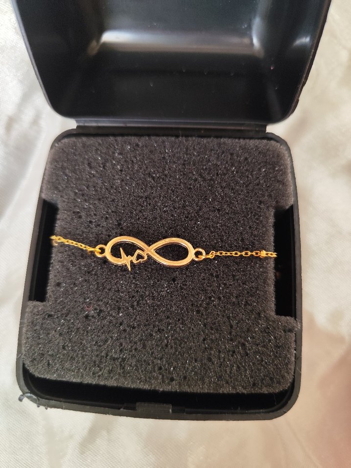 Zincir Detaylı Altın Rengi Kadın Bileklik - Görsel 2