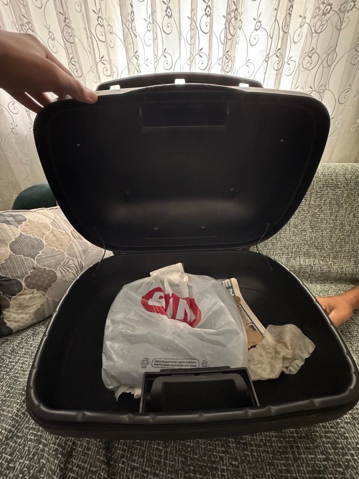 Siyah IIWOGEN  motor çantası uyduna verecem hiç kullanmadım - Görsel 4