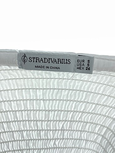 s Beden beyaz Renk Stradivarius Kısa Elbise %70 İndirimli.
