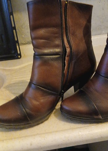 Kahverengi Deri Kadın Topuklu Bot - Görsel 2