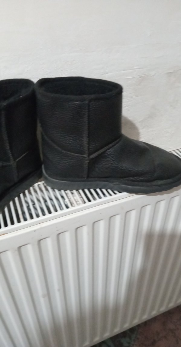 siyah bot - Görsel 2