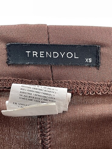 xs Beden kahverengi Renk Trendyol & Milla Mini Şort %70 İndirimli.