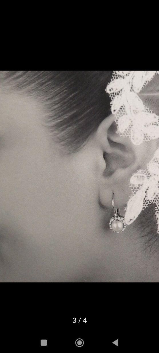 İşlemeli Mini Beyaz İnci Küpeler - Görsel 3