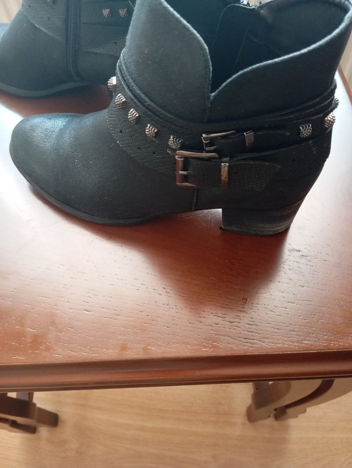 Gri Deri Tokalı Blok Topuklu Bot - Görsel 3