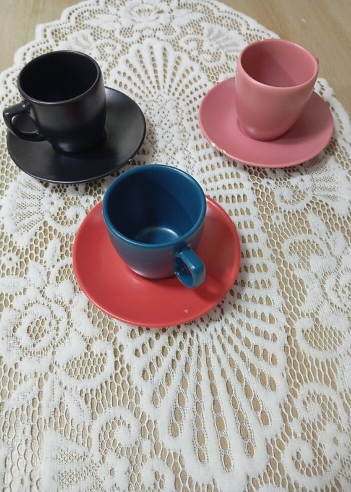 Üç adet fincan - Görsel 5