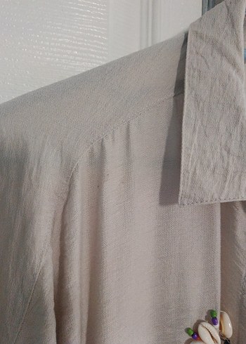 Bej Nakışlı Uzun Keten Gömlek - Görsel 4