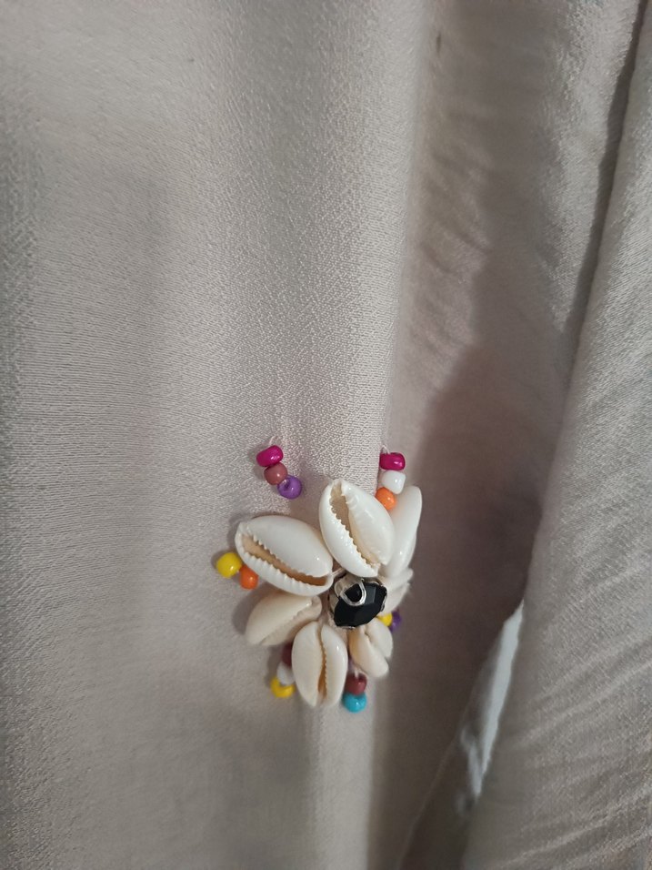 Bej Nakışlı Uzun Keten Gömlek - Görsel 3