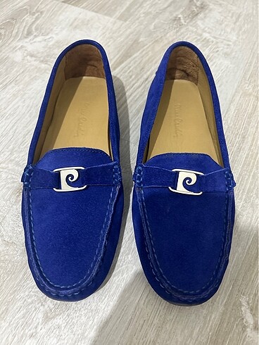 37 Beden Pierre Cardin