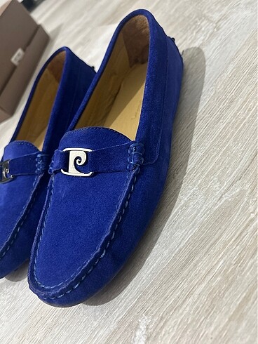 37 Beden mavi Renk Pierre Cardin