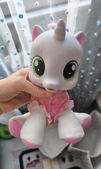 Konuşan pony