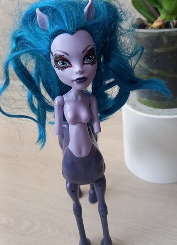  MONSTER HIGH AVEA TROTTER