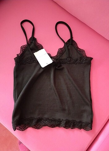 Dantelli askılı crop bluz 