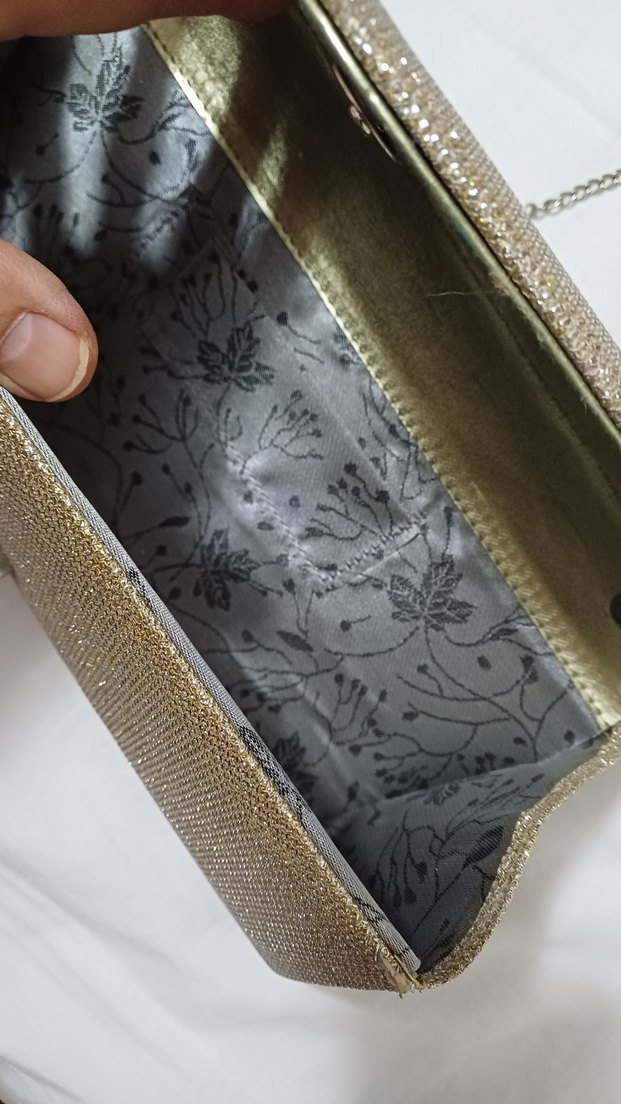 Zincir Detaylı Altın Renkli Yılan Desenli Kadın Abiye Çanta - Görsel 4